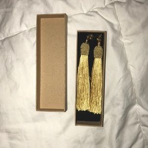 Gold tassel earrings NWOT